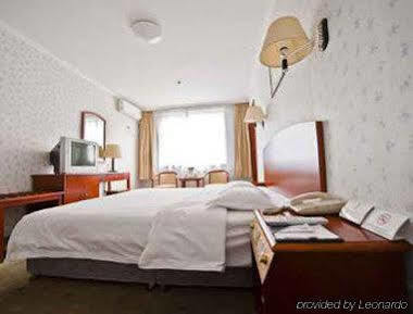 Super 8 Hotel Xian Da Yan Ta Exteriör bild